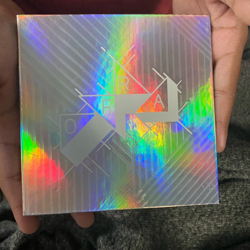 OFRA glitch 2000 baked eyeshadow palette